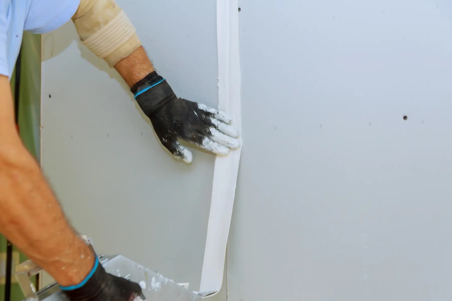 Plastering adhesives