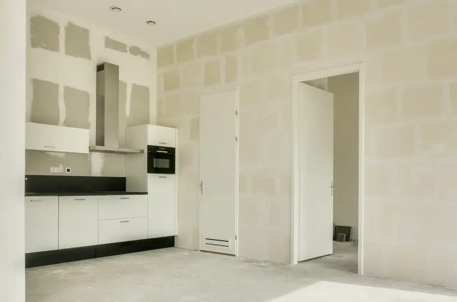 Fire resistant plasterboard