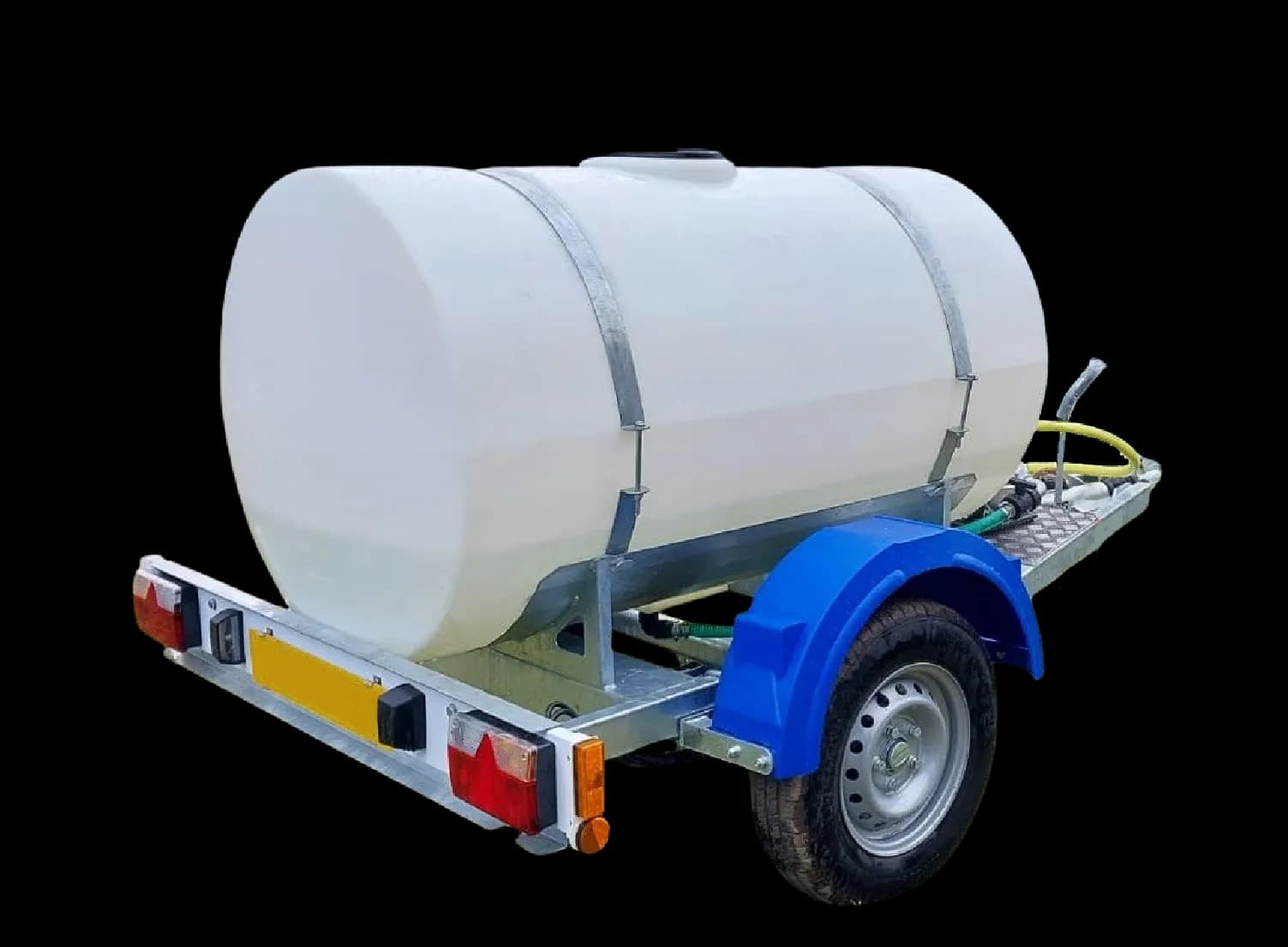 Road tow water bowser