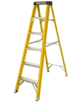 Fibreglass step ladder (1.7m)